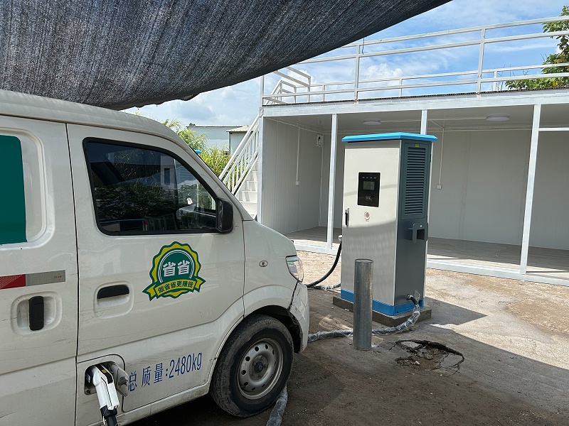 广东省清远市-电动汽车充电桩设备安装完成上线！